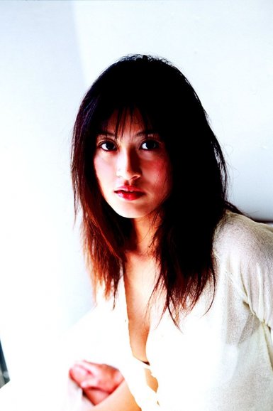 南宫娱乐-南京1533亩梅花山步入盛花期 梅花山拥有梅树近4万株(图2) 南宫体育h5